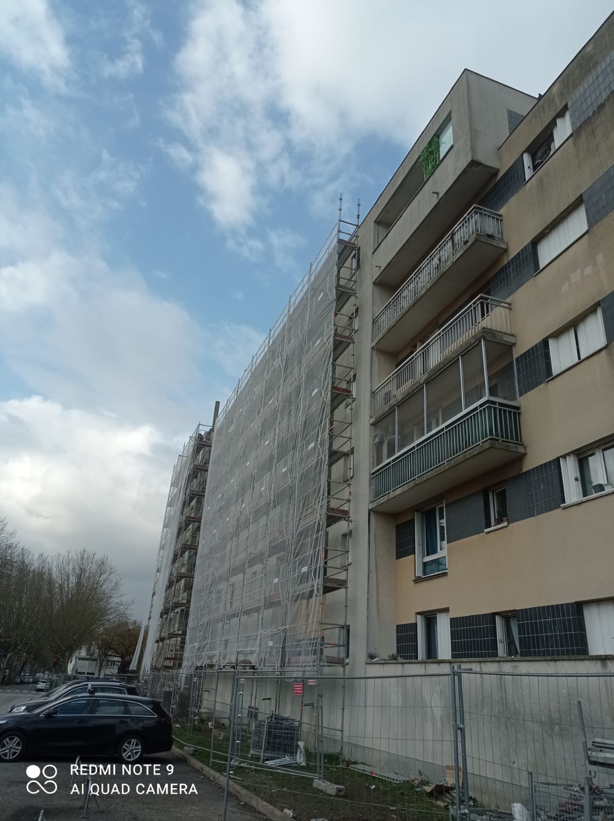 Échafaudage immeuble grande hauteur