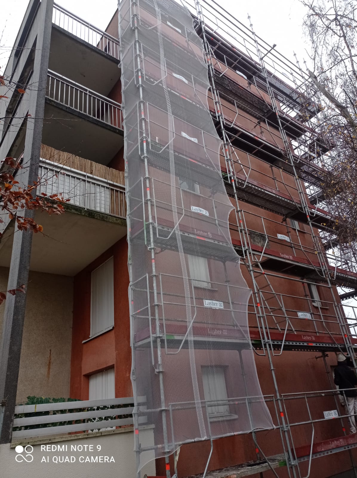 Échafaudage immeuble résidentiel